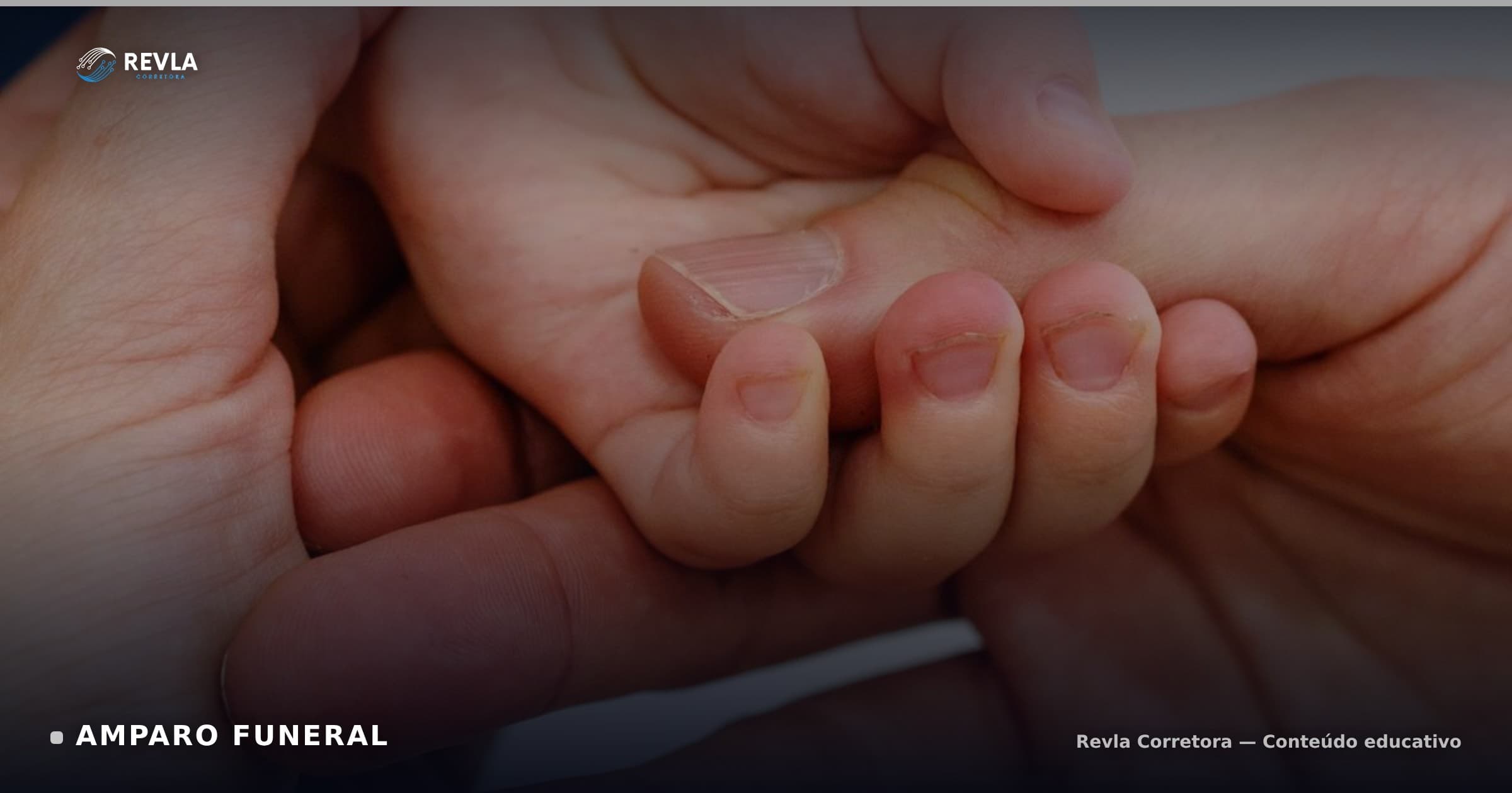 Mãos de gerações diferentes entrelaçadas, simbolizando o cuidado da família no amparo funeral